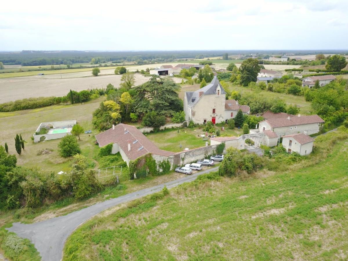 Gite Du Manoir Des Roches Saires Eksteriør bilde